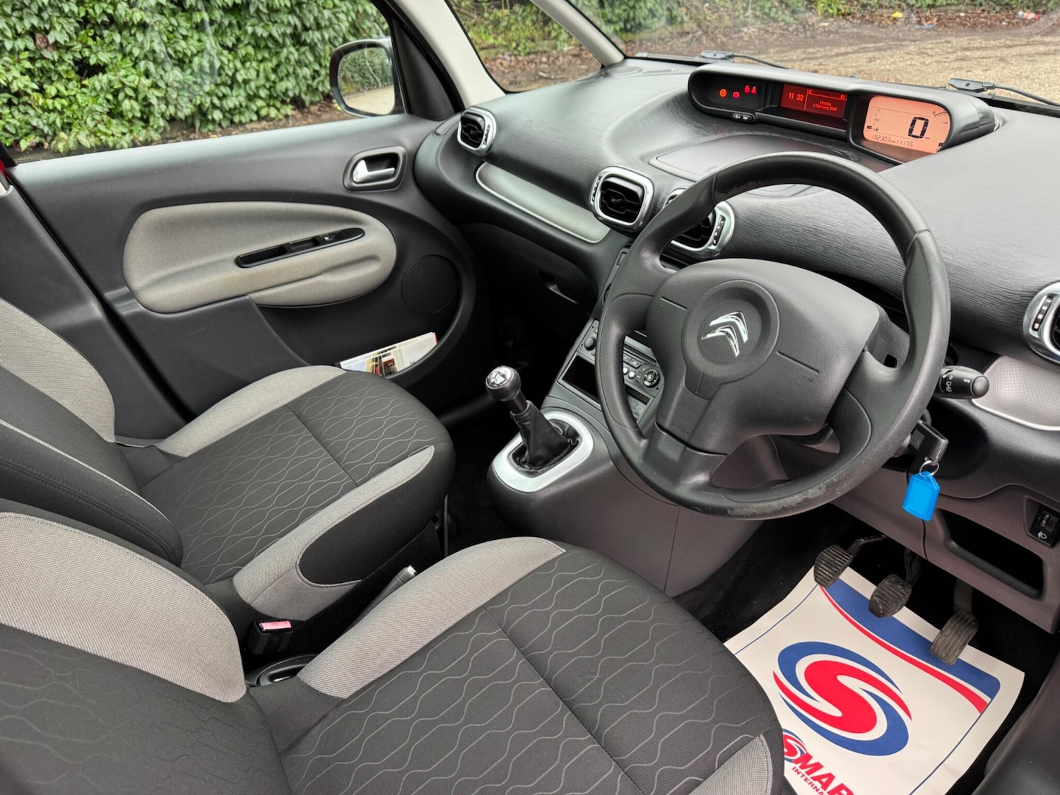 Used Citroen C3 Picasso 2013 for sale - 77411311: Photo 10