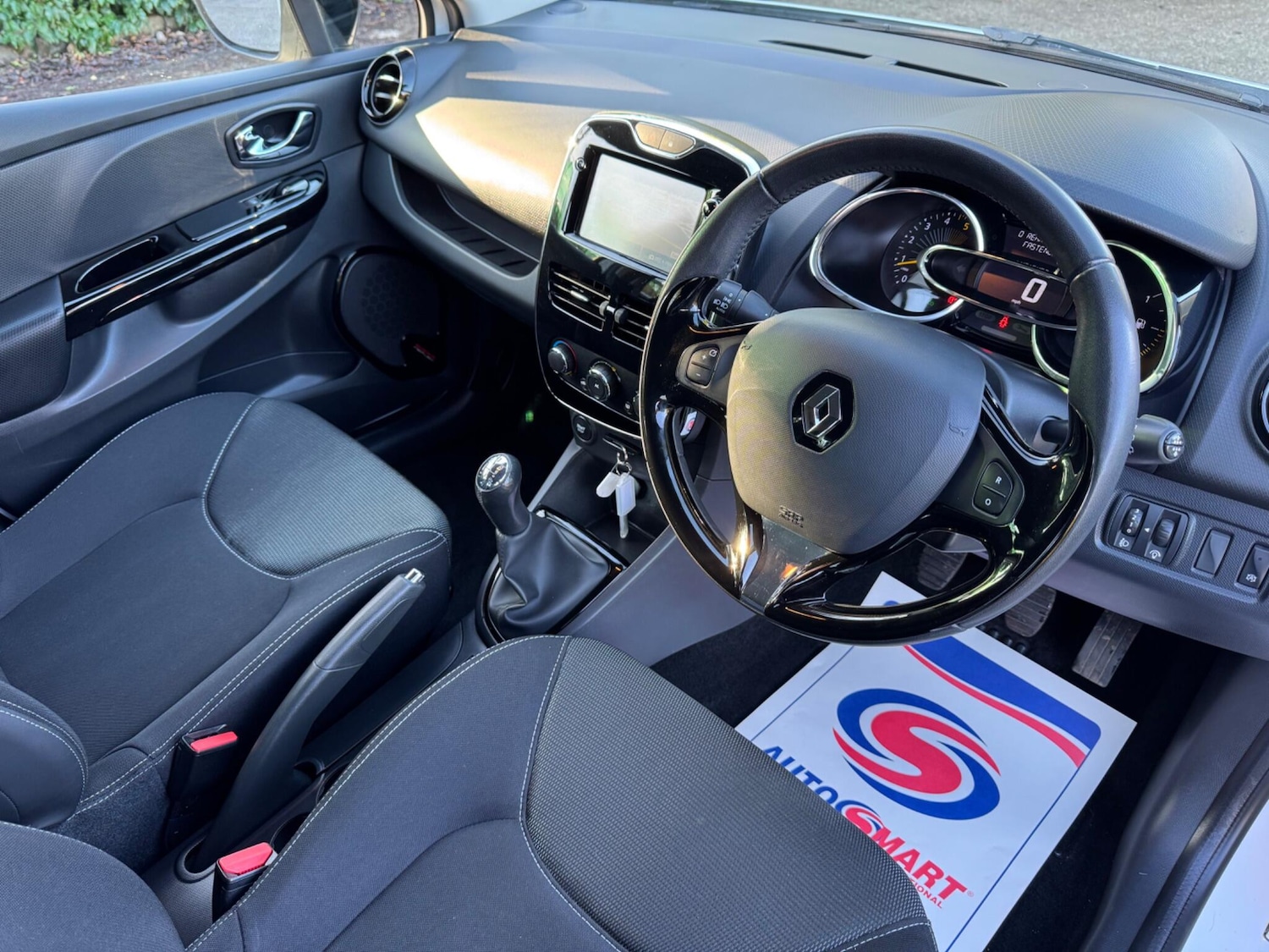 Used Renault Clio 2014 for sale - 76701413: Photo 10