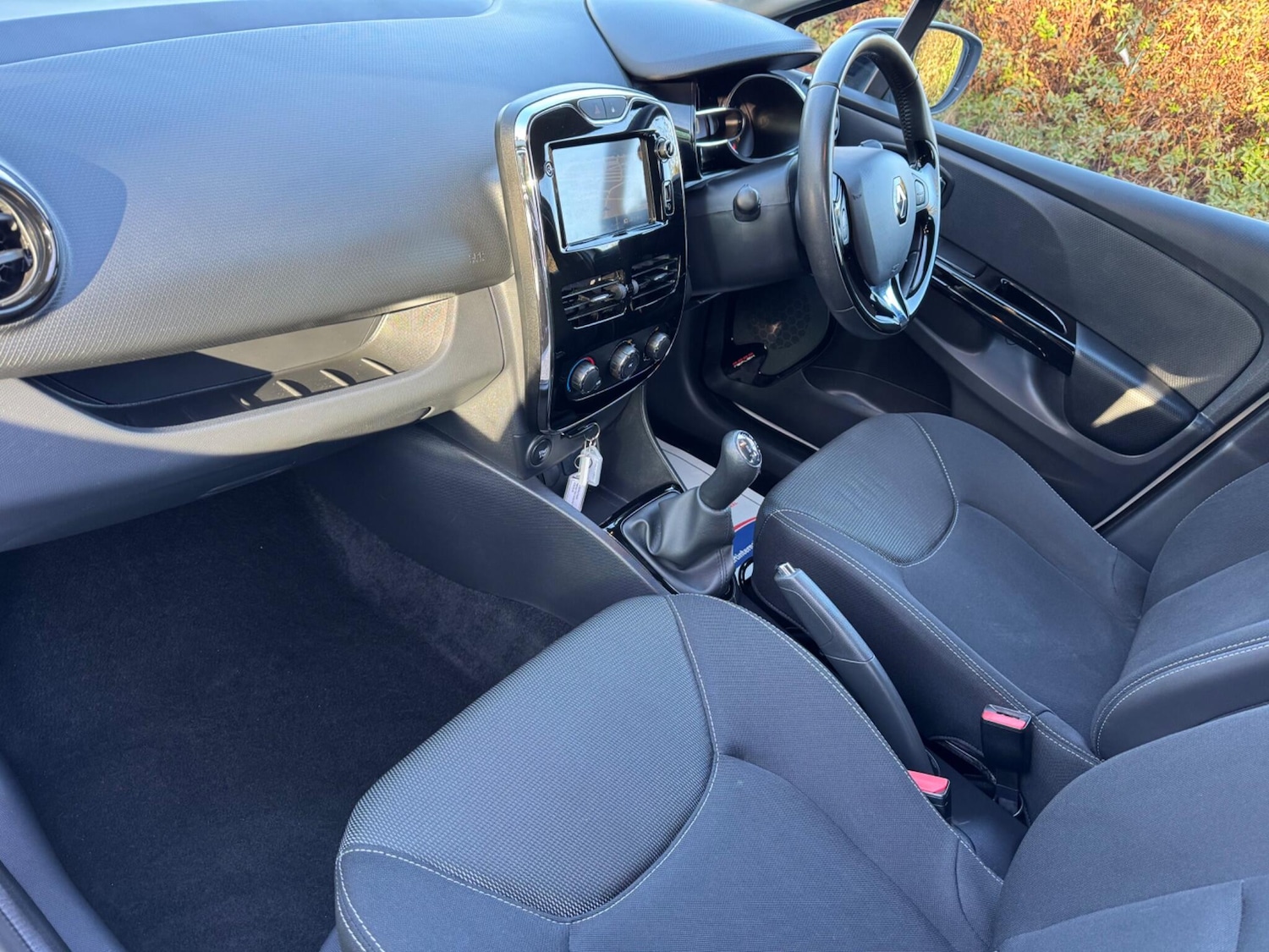 Used Renault Clio 2014 for sale - 76701413: Photo 11