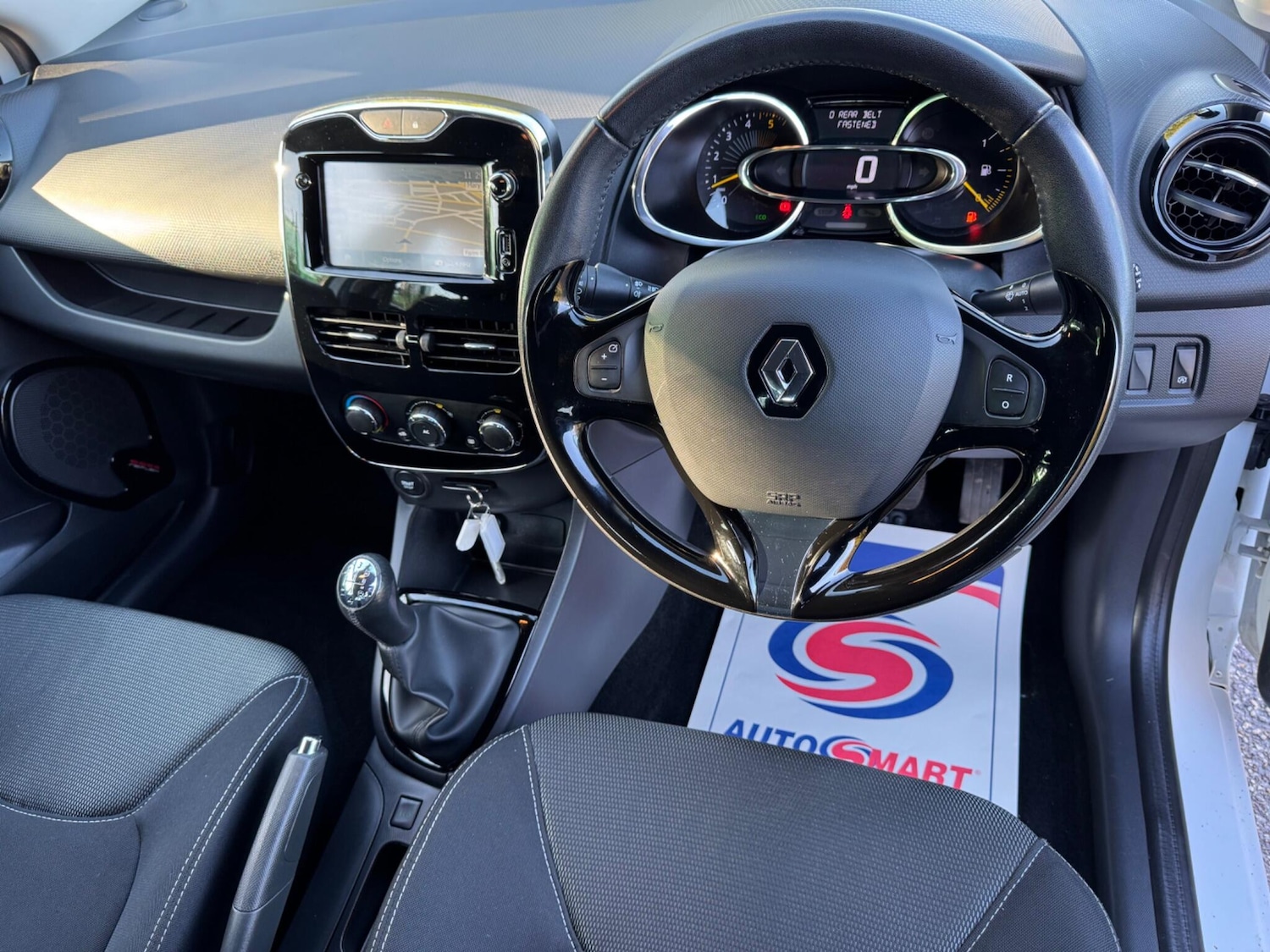 Used Renault Clio 2014 for sale - 76701413: Photo 15