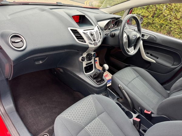 Used Ford Fiesta 2011 for sale - 75350569: Photo 11