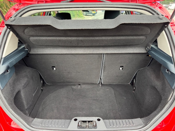 Used Ford Fiesta 2011 for sale - 75350569: Photo 21