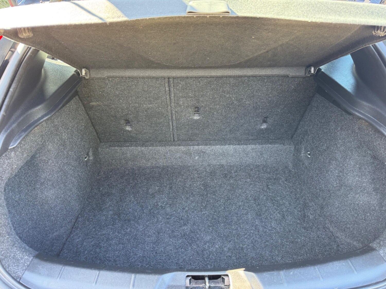 Used Volvo V40 for sale - 78214875: Photo 25