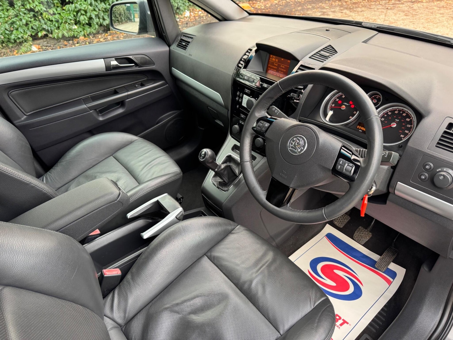 Used Vauxhall Zafira 2011 for sale - 77049900: Photo 10