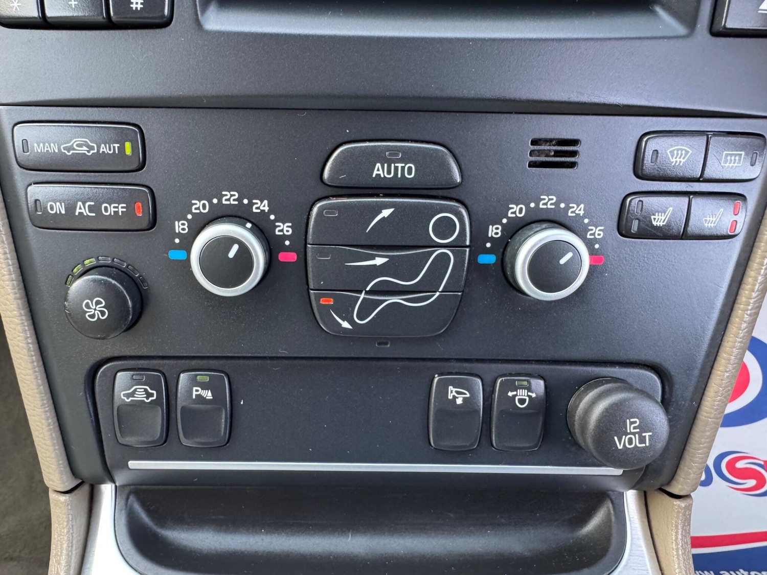 Used Volvo XC90 2011 for sale - 77559862: Photo 23