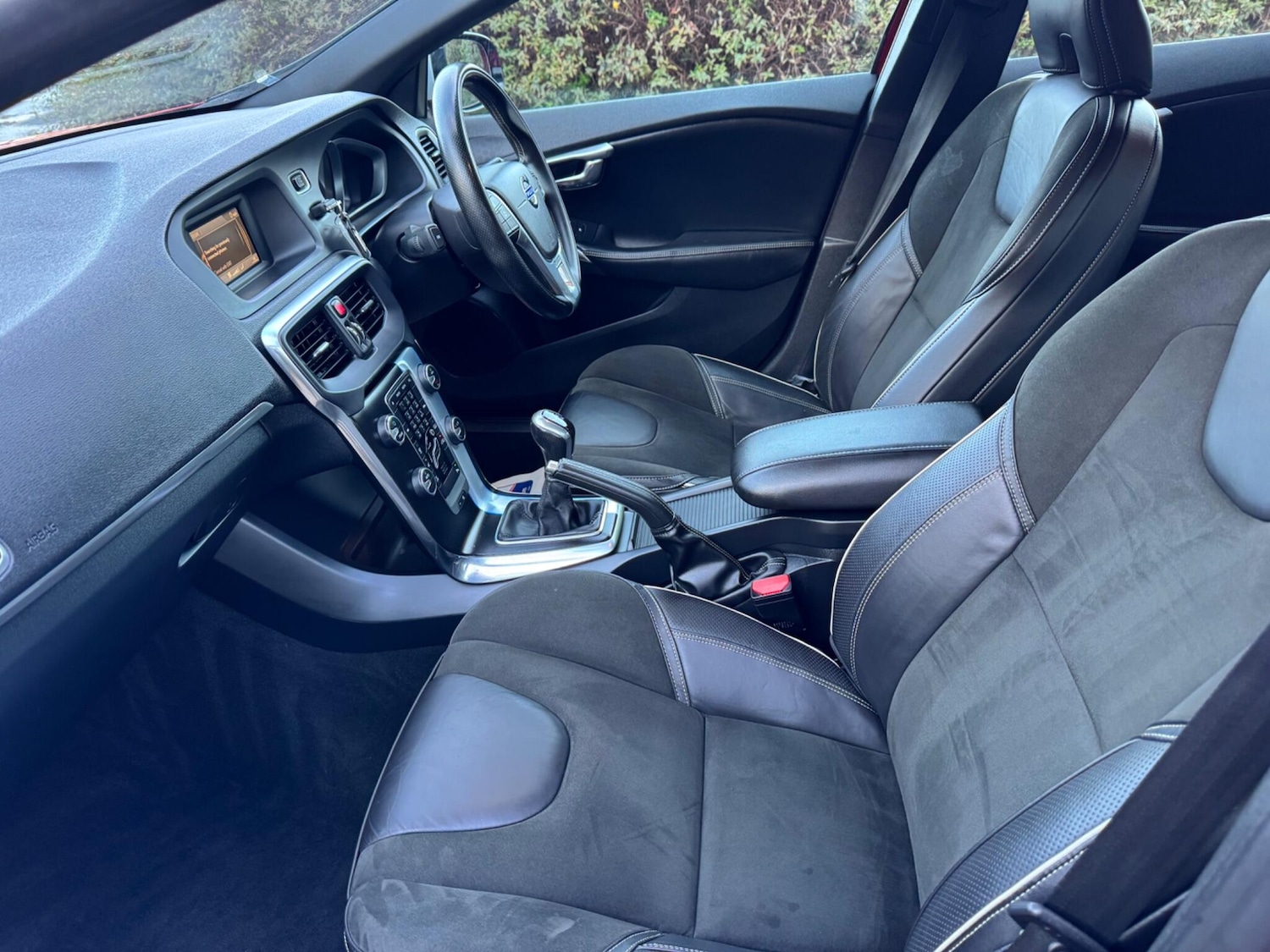 Used Volvo V40 2015 for sale - 76688787: Photo 12