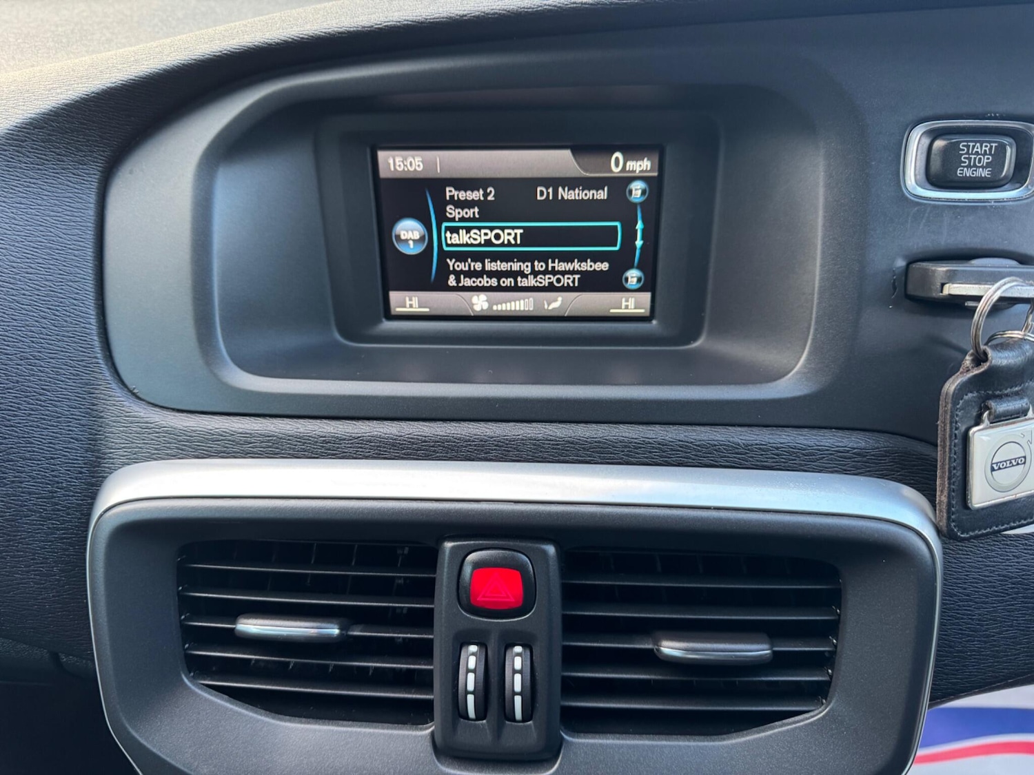 Used Volvo V40 2015 for sale - 76688787: Photo 20