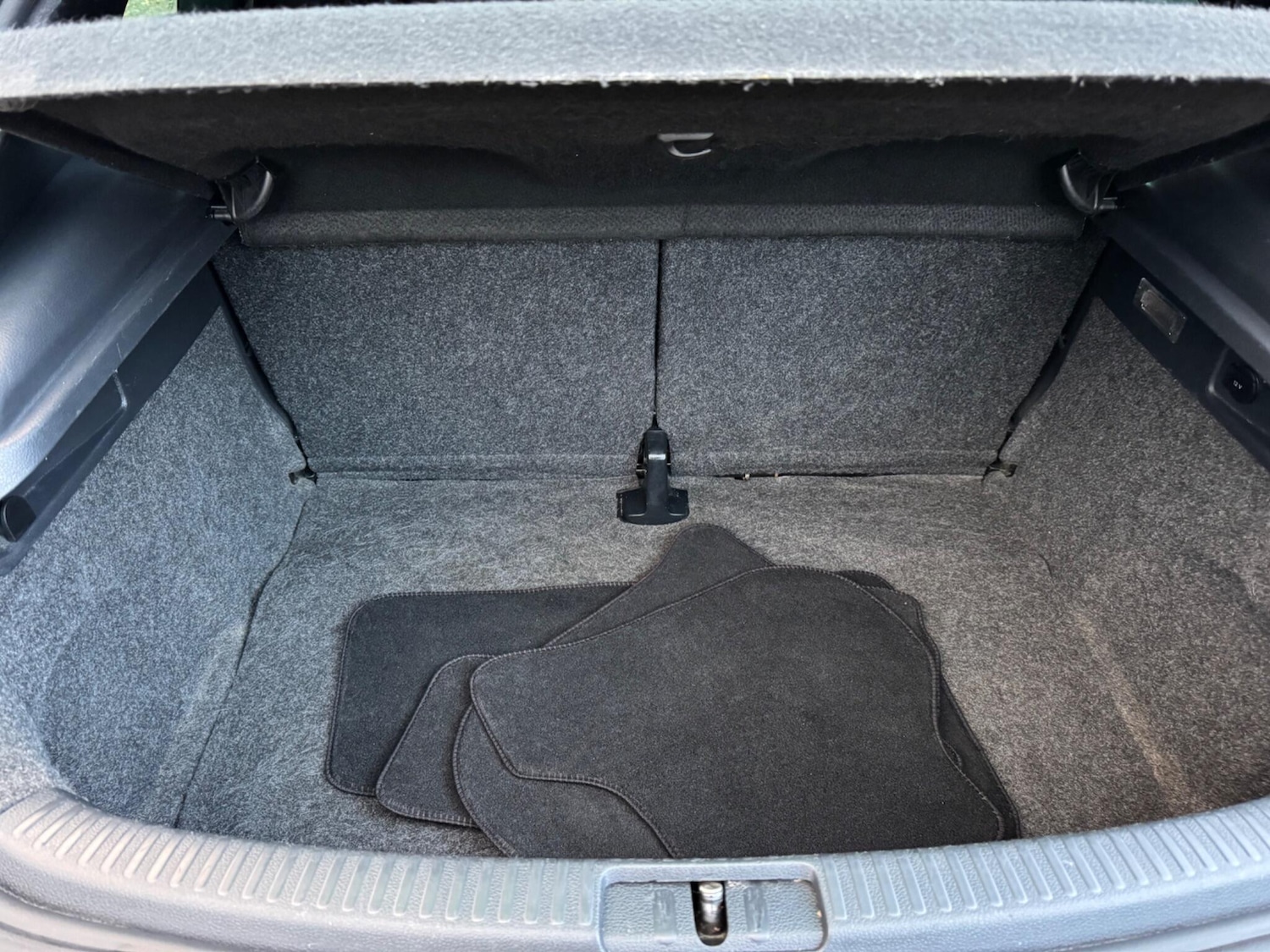 Used Volkswagen Scirocco for sale - 77016891: Photo 26