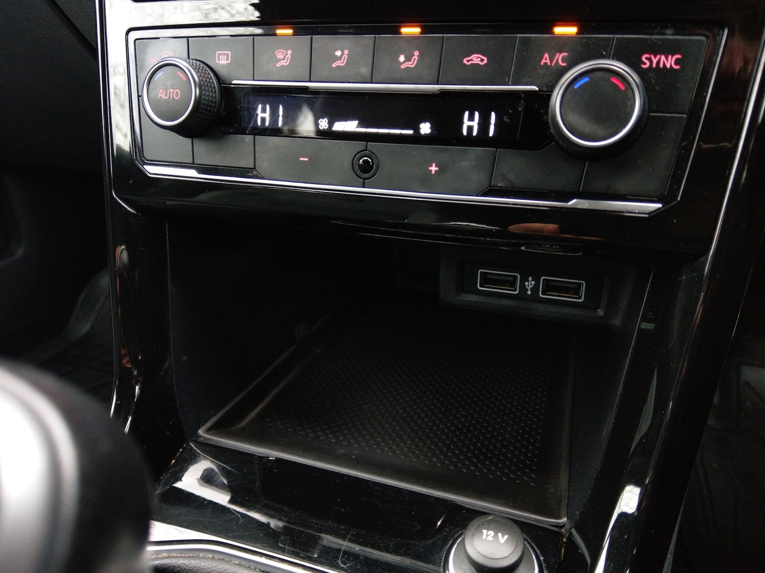 Used Volkswagen T-Cross 2019 for sale - 77592308: Photo 16