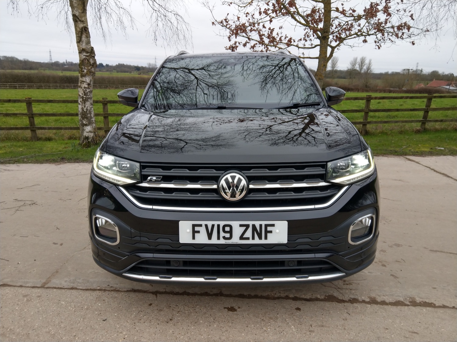 Used Volkswagen T-Cross 2019 for sale - 77592308: Photo 2