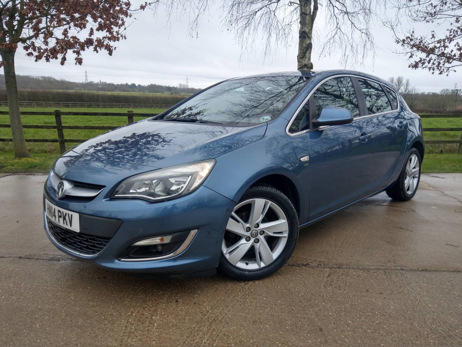 Used Vauxhall Astra 2014 for sale - 77635379: Photo 3