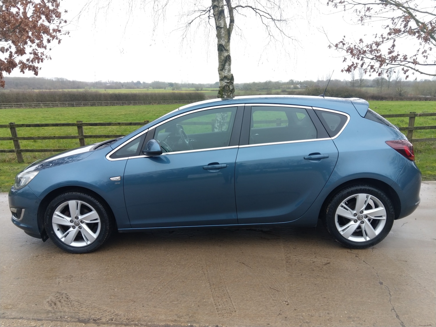 Used Vauxhall Astra 2014 for sale - 77635379: Photo 4