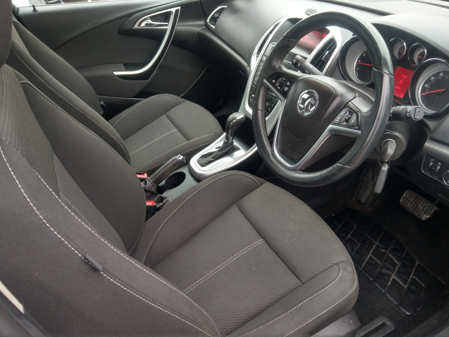 Used Vauxhall Astra 2014 for sale - 77635379: Photo 9