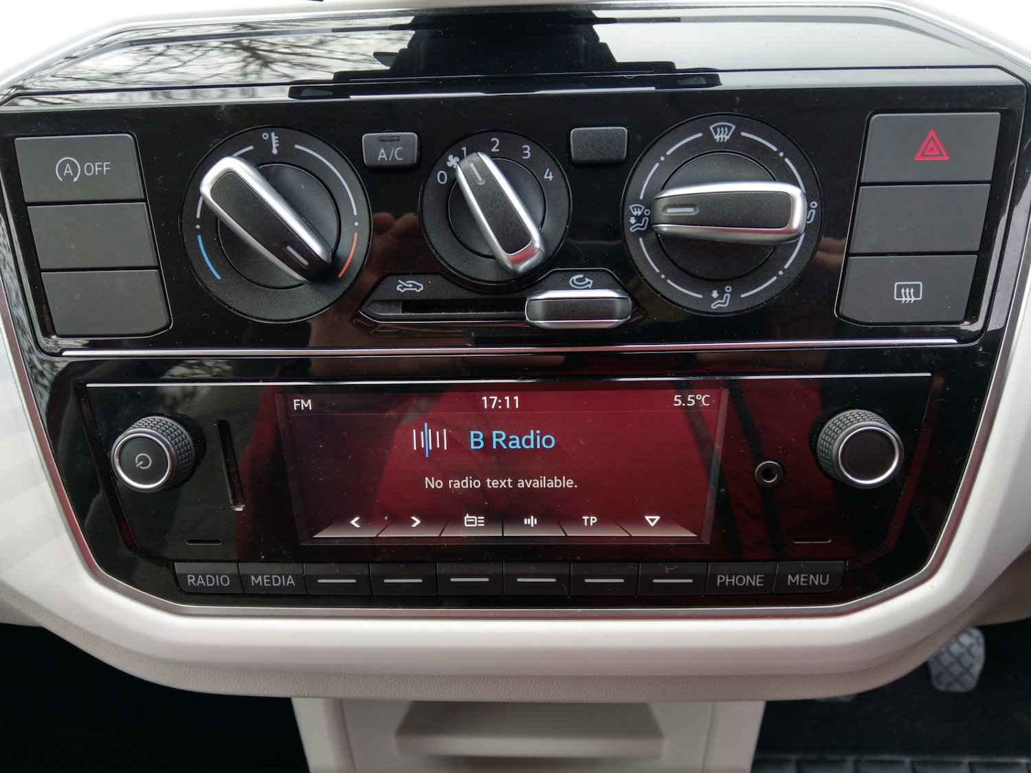 Used Volkswagen up! 2018 for sale - 77199029: Photo 16