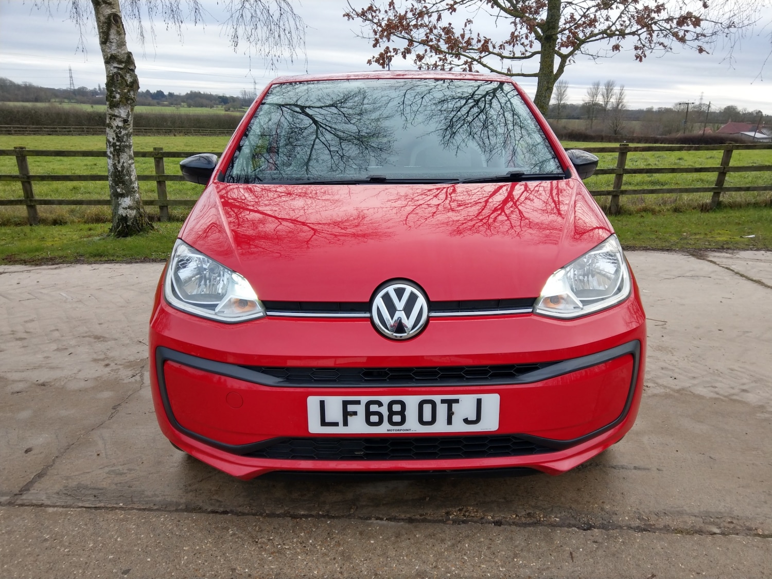 Used Volkswagen up! 2018 for sale - 77199029: Photo 2