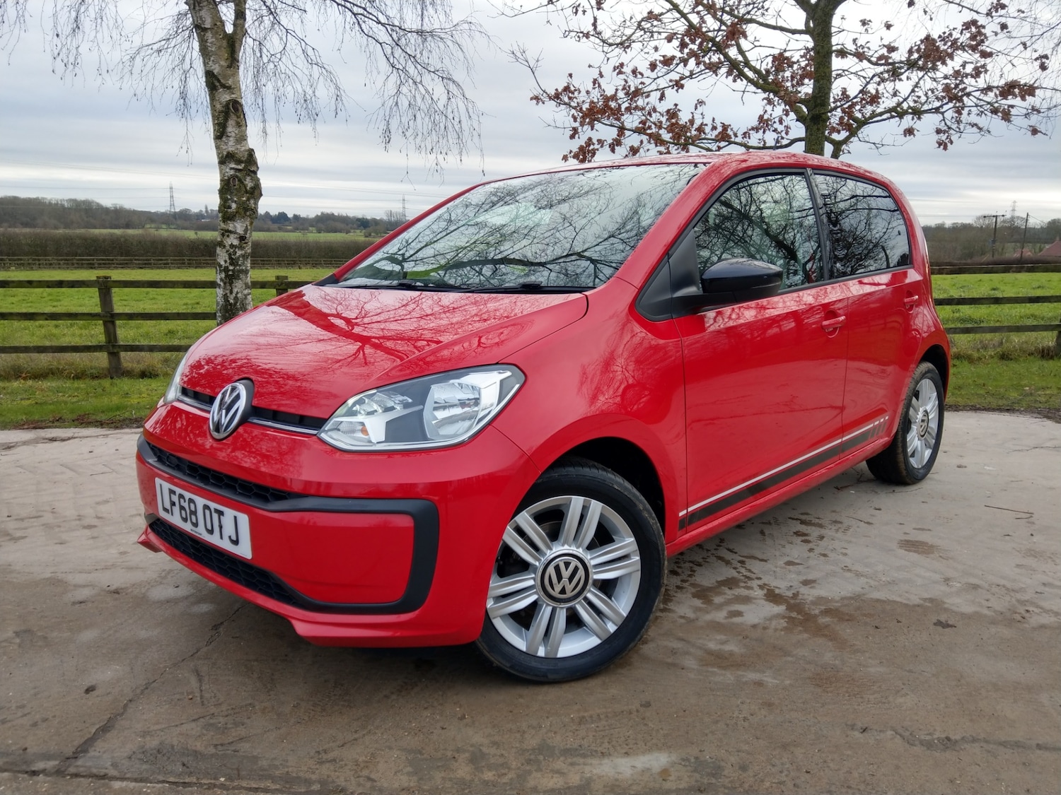 Used Volkswagen up! 2018 for sale - 77199029: Photo 3