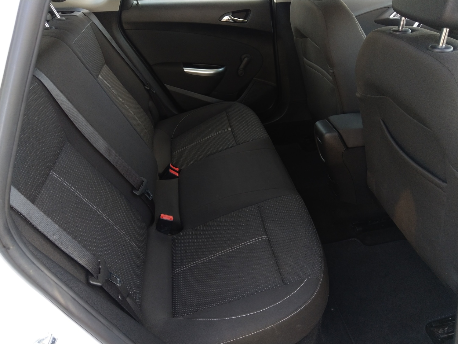 Used Vauxhall Astra 2012 for sale - 77643954: Photo 10