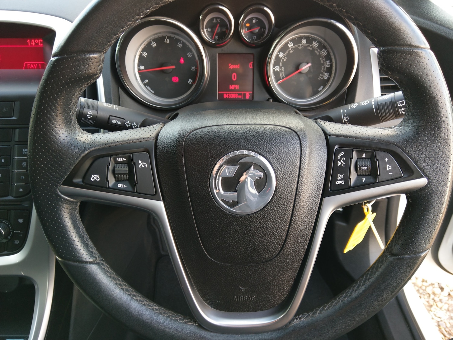 Used Vauxhall Astra 2012 for sale - 77643954: Photo 14