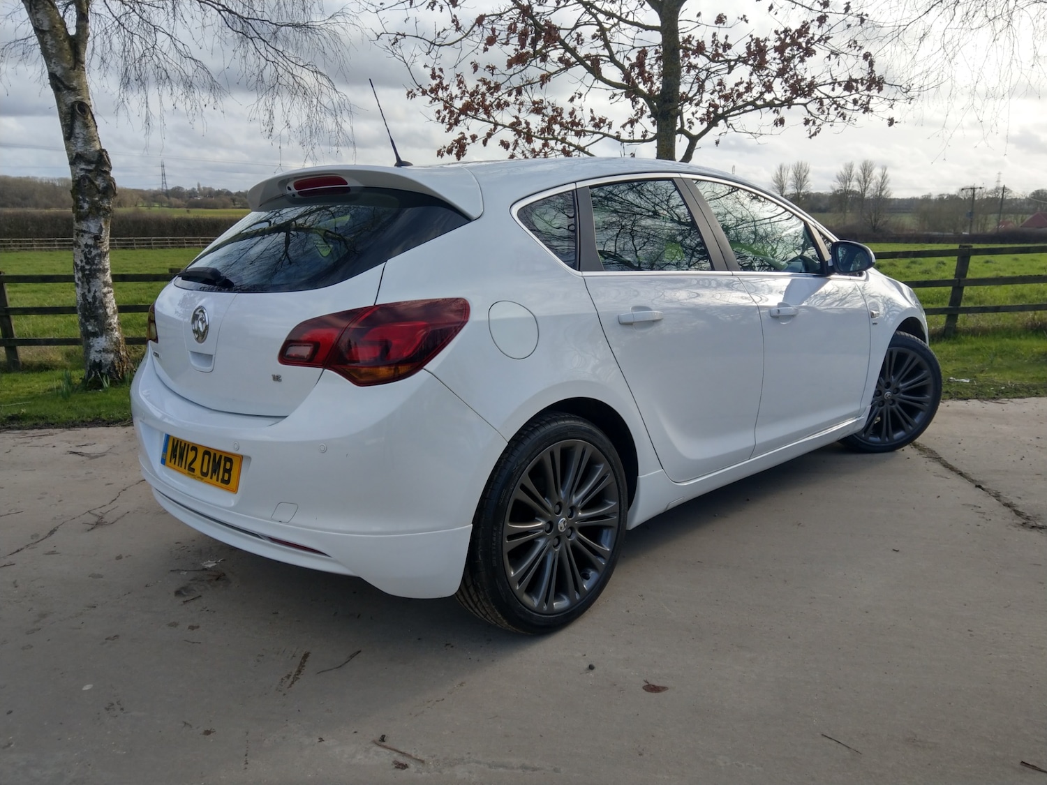 Used Vauxhall Astra 2012 for sale - 77643954: Photo 7