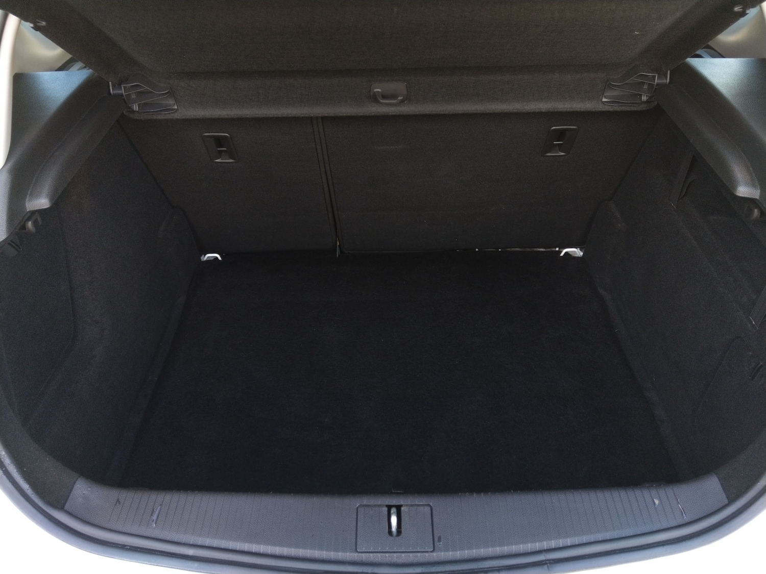 Used Vauxhall Astra 2012 for sale - 77643954: Photo 9