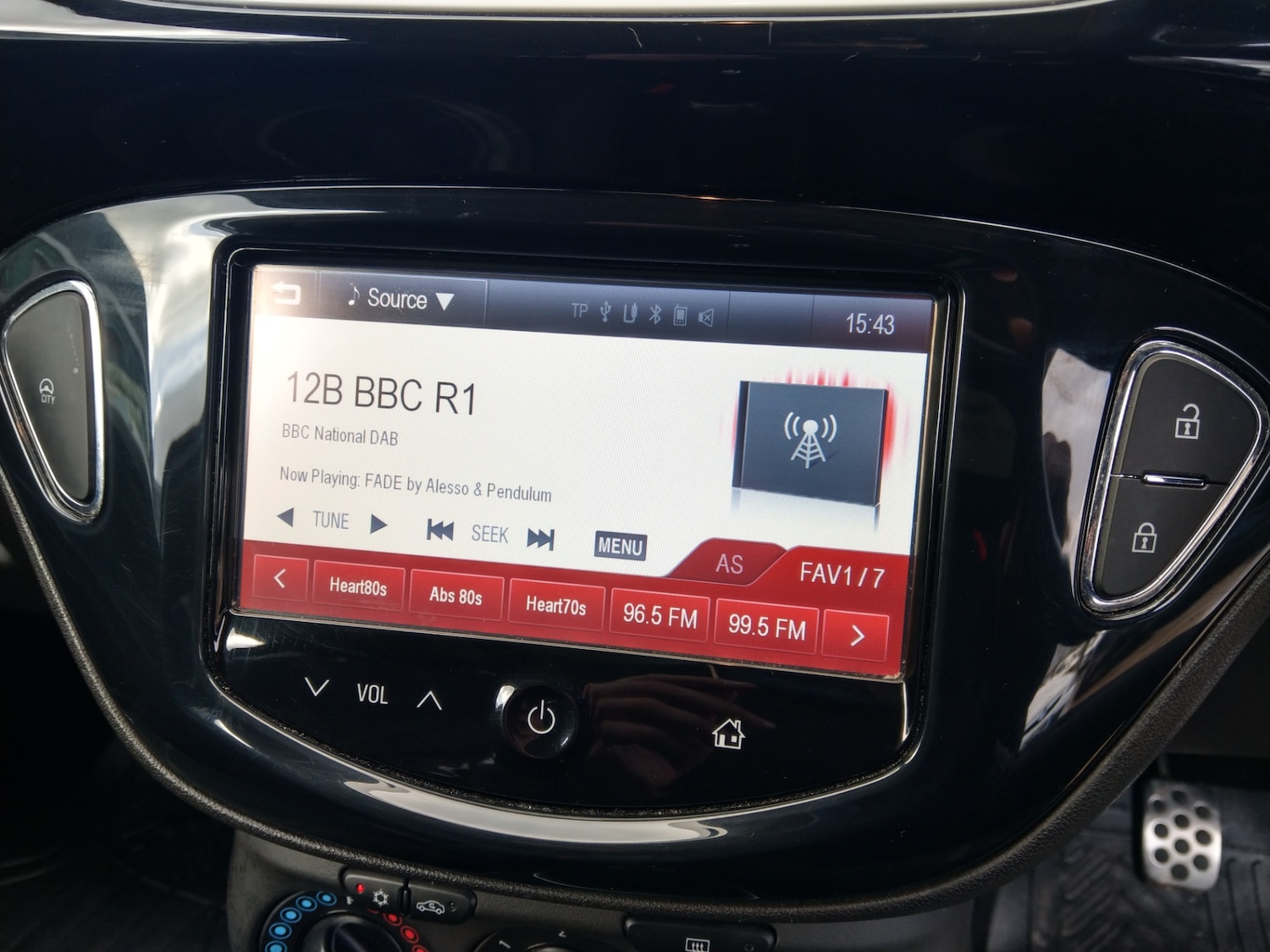 Used Vauxhall Corsa 2015 for sale - 77619265: Photo 16