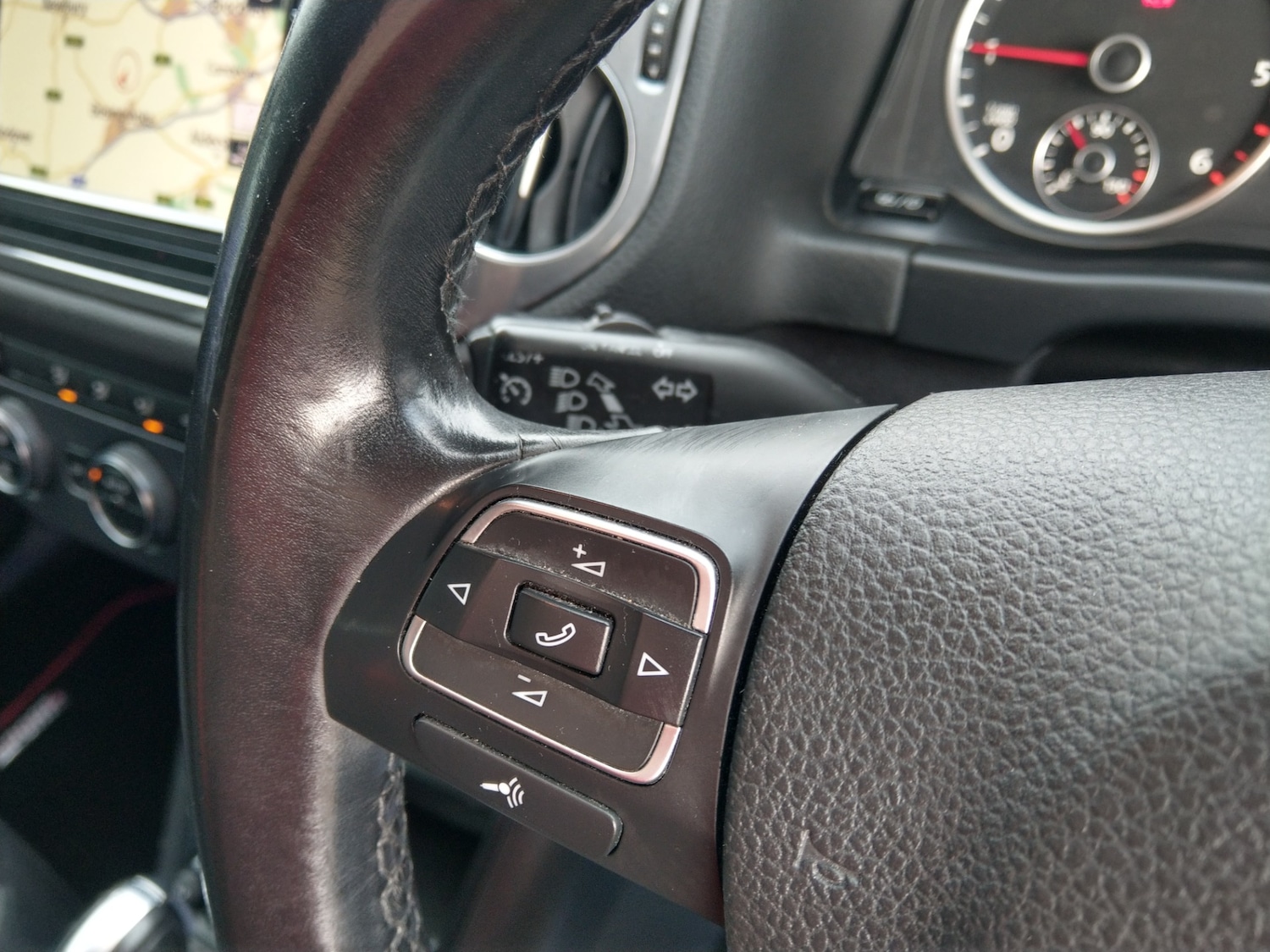 Used Volkswagen Tiguan 2015 for sale - 77198506: Photo 21