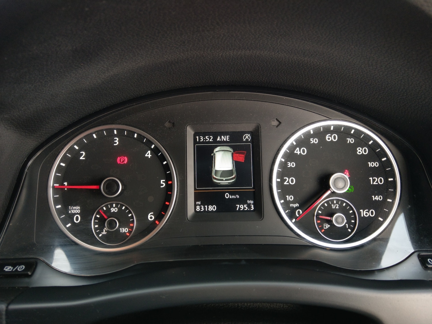 Used Volkswagen Tiguan 2015 for sale - 77198506: Photo 24