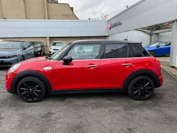 Used MINI Hatch 2019 for sale - 76453757: Photo