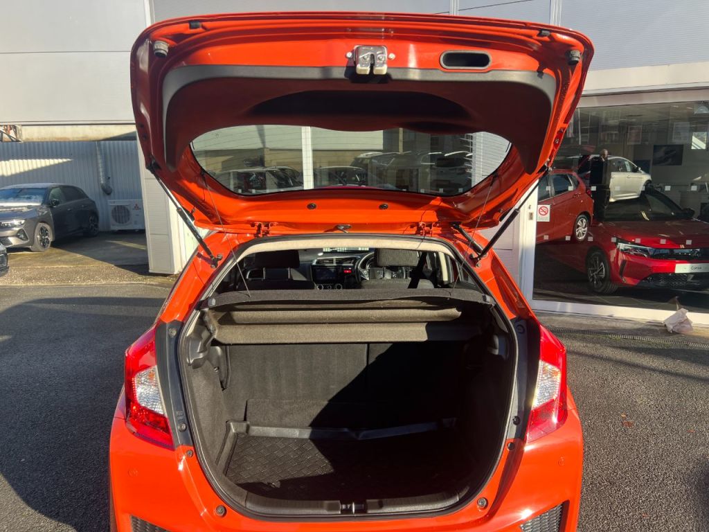 Used Honda Jazz 2017 for sale - 76616935: Photo 15