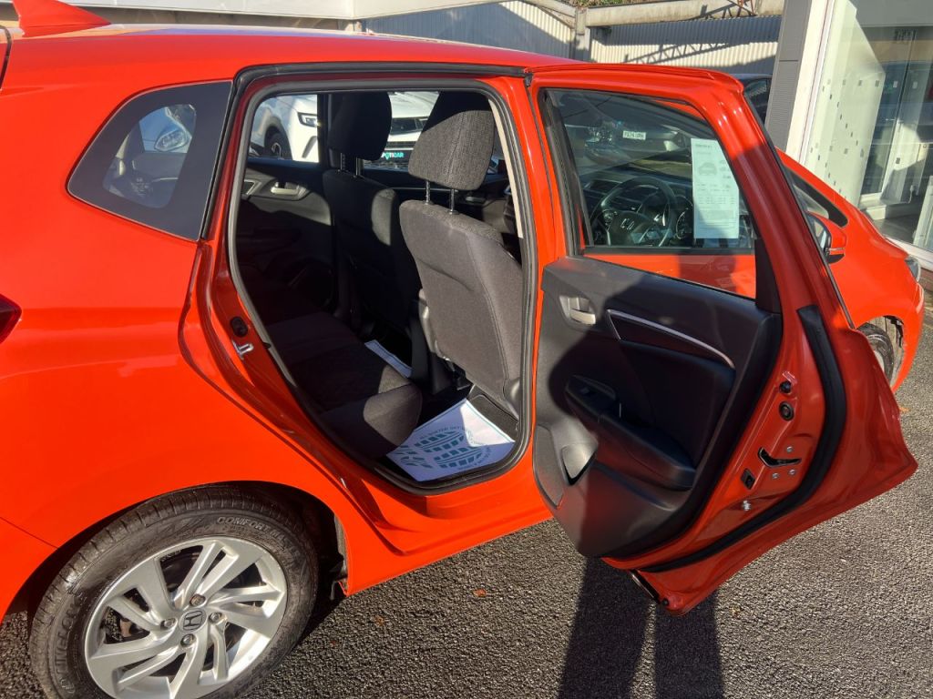 Used Honda Jazz 2017 for sale - 76616935: Photo 18