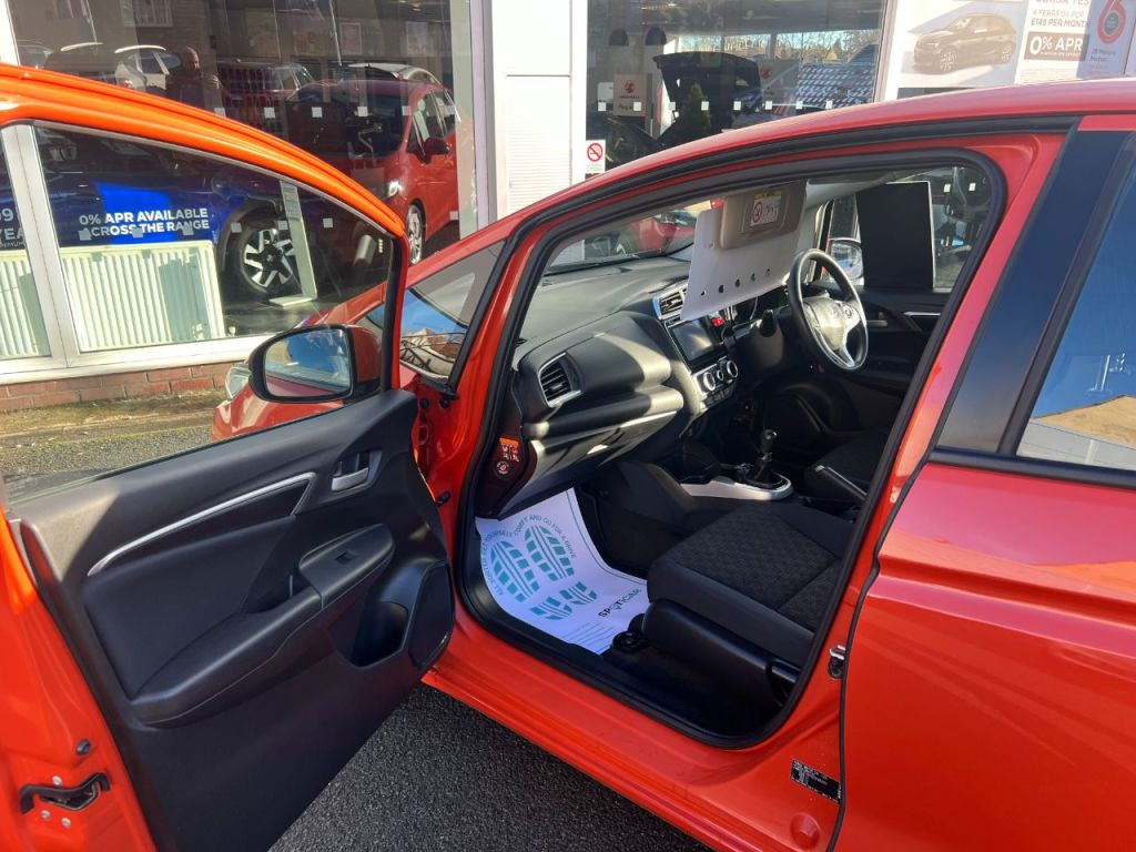 Used Honda Jazz 2017 for sale - 76616935: Photo 23