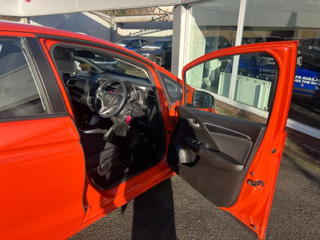 Used Honda Jazz 2017 for sale - 76616935: Photo 29