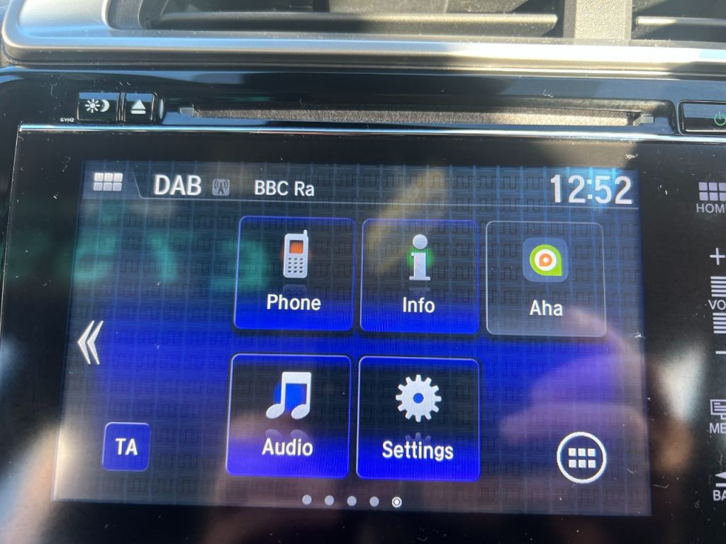 Used Honda Jazz 2017 for sale - 76616935: Photo 44