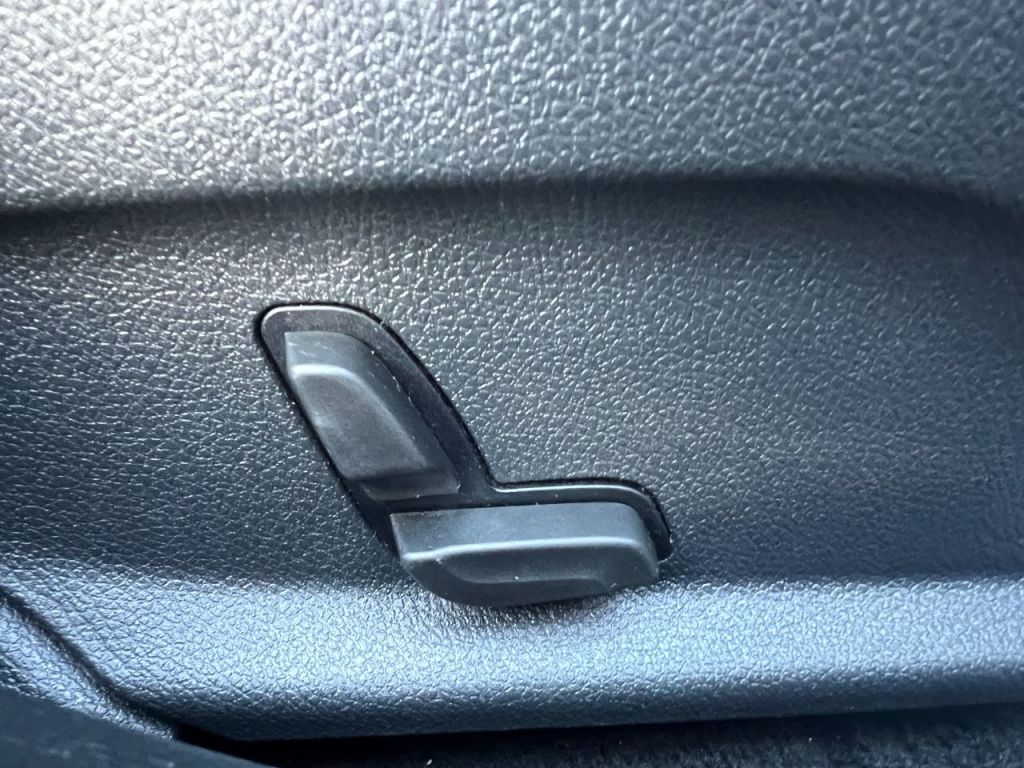 Used Mercedes-Benz C Class 2019 for sale - 76751007: Photo 35