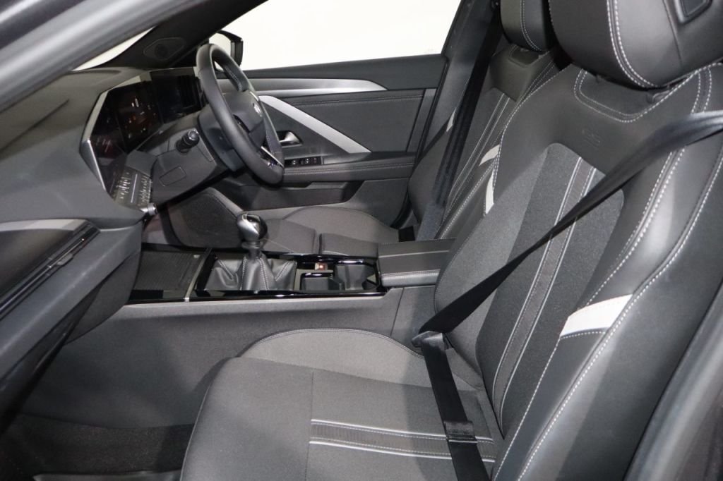 Used Vauxhall Astra 2024 for sale - 76428960: Photo 11