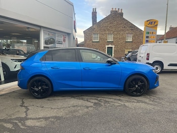 Used Vauxhall Astra 2024 for sale - 75960496: Photo