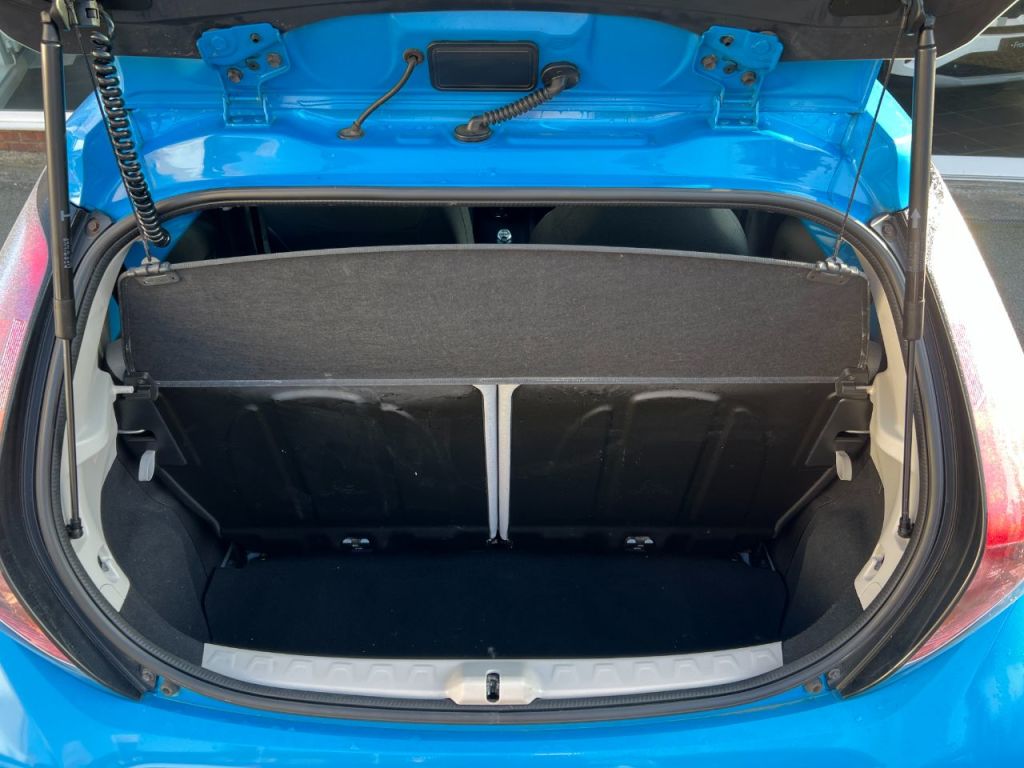 Used Toyota AYGO 2015 for sale - 78153397: Photo 19