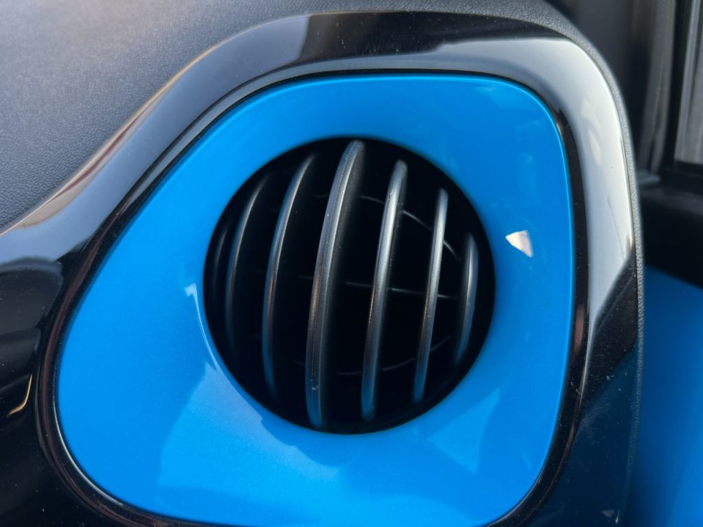 Used Toyota AYGO 2015 for sale - 78153397: Photo 32