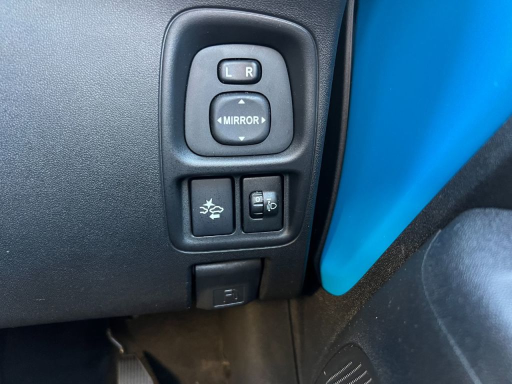 Used Toyota AYGO 2015 for sale - 78153397: Photo 35