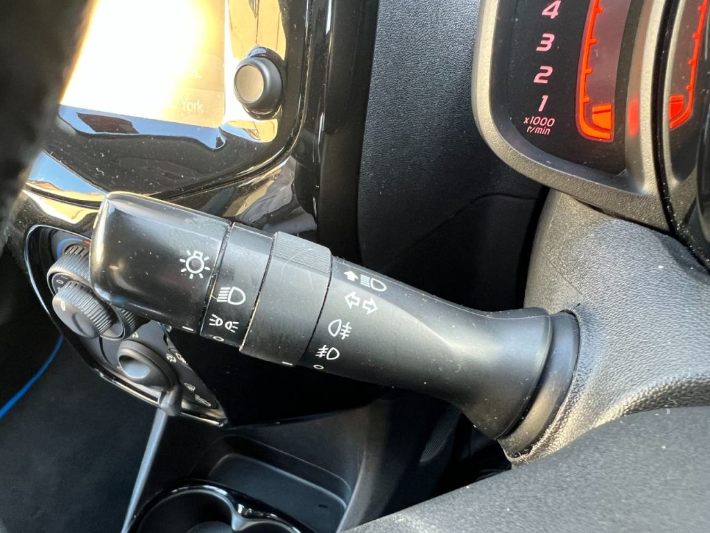 Used Toyota AYGO 2015 for sale - 78153397: Photo 36