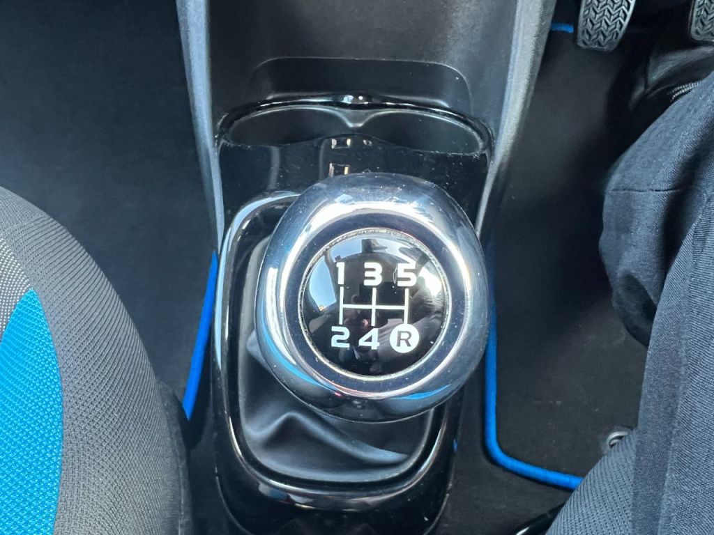 Used Toyota AYGO 2015 for sale - 78153397: Photo 38