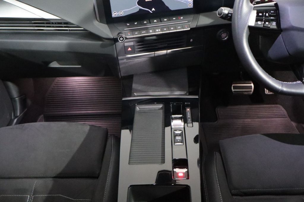 Used Vauxhall Astra 2024 for sale - 77341125: Photo 17