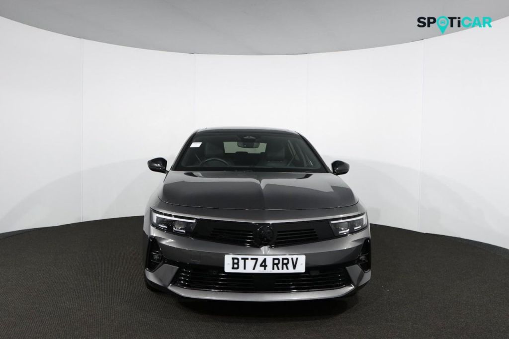 Used Vauxhall Astra 2024 for sale - 77341125: Photo 2