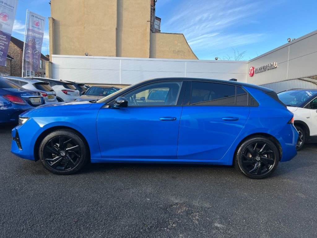 Used Vauxhall Astra 2023 for sale - 76836131: Photo 3