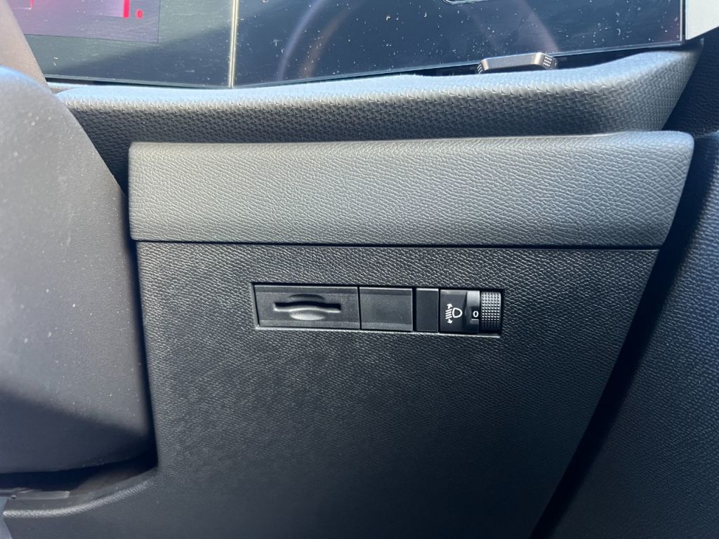 Used Vauxhall Astra 2023 for sale - 76836131: Photo 32