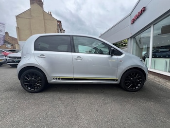 Used Volkswagen up! 2016 for sale - 78597329: Photo