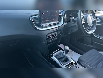 Used Kia XCeed 2023 for sale - 76484911: Photo