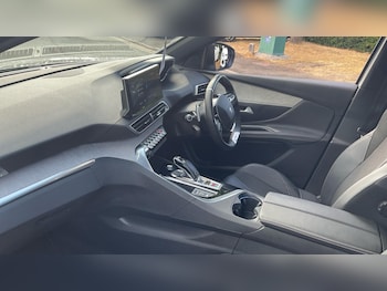 Used Peugeot 3008 2023 for sale - 79552831: Photo