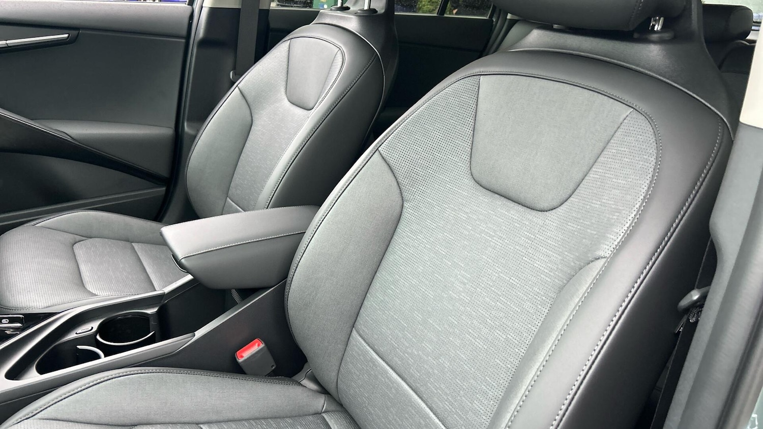 Used Kia Niro 2025 for sale - 76359851: Photo 16