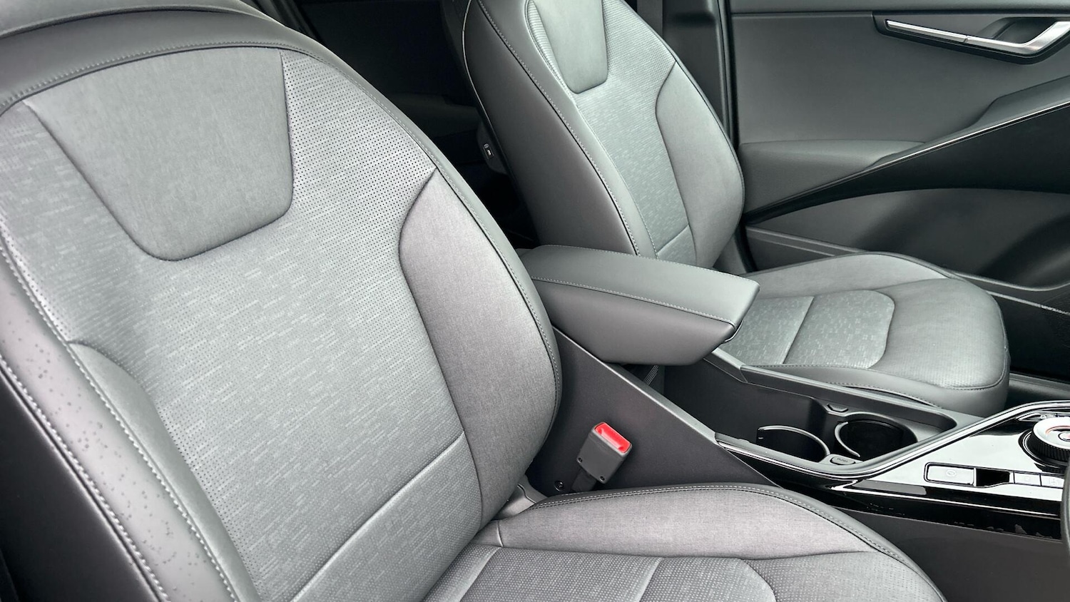 Used Kia Niro 2025 for sale - 76359851: Photo 29